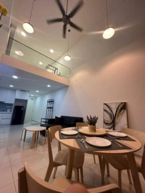 2 Guest Duplex City Center Eko Cheras Mall Kuala Lumpur Pavilion Bukit Bintang KLCC Petaling Street Central Market National Zoo Batu Caves Merdeka Square
